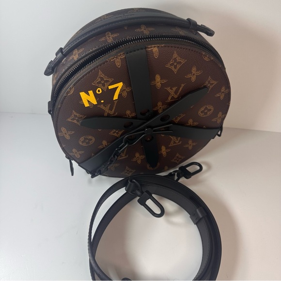 Louis Vuitton Monogram N°7 Wheel Box - Picture 3 of 16